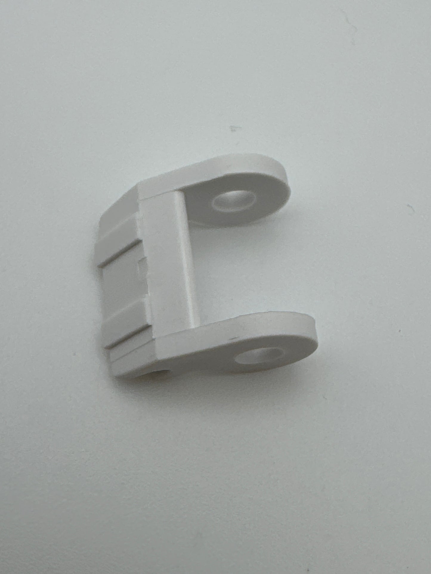 UPPER COVER HINGE - XC3286001