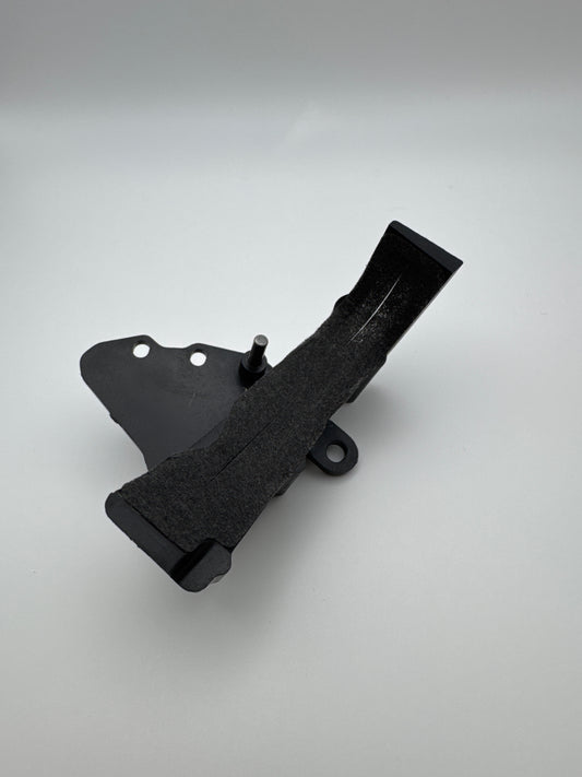 SHIELD, TAKE UP LEVER ASS. - 413232203