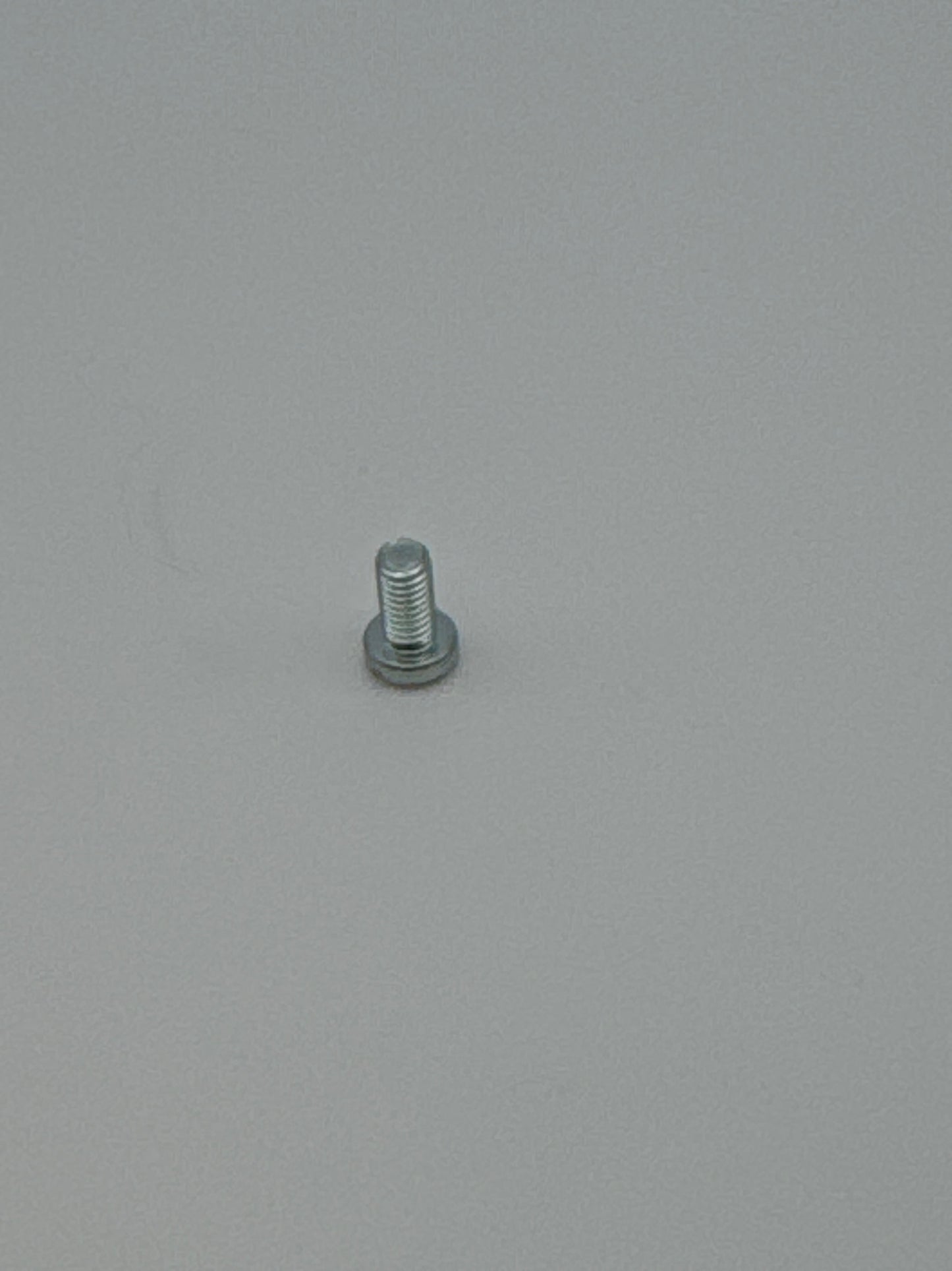 NEEDLE CLAMP SCREW BLE1 NEW - SM3006HY3K