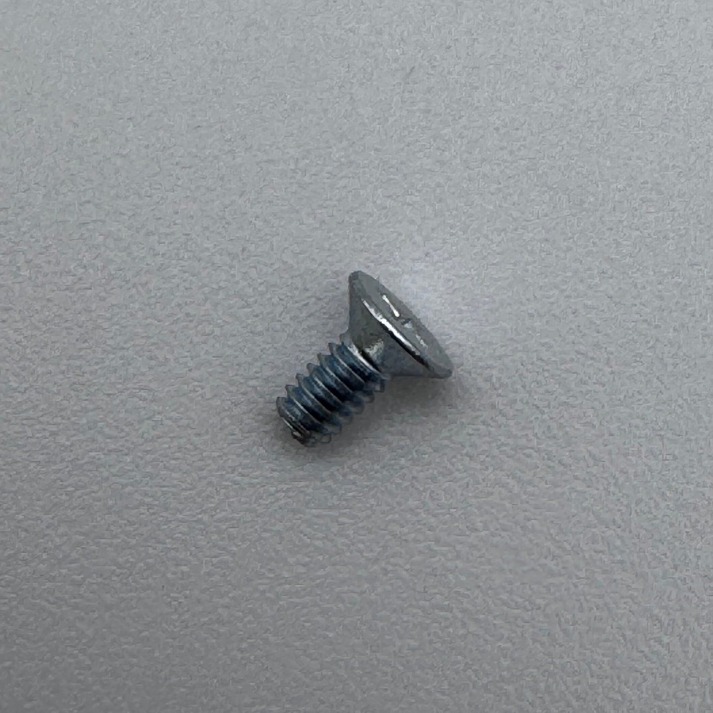 PFAFF/VIKING SCREW M2X5 FOR KNIFE - 412280501