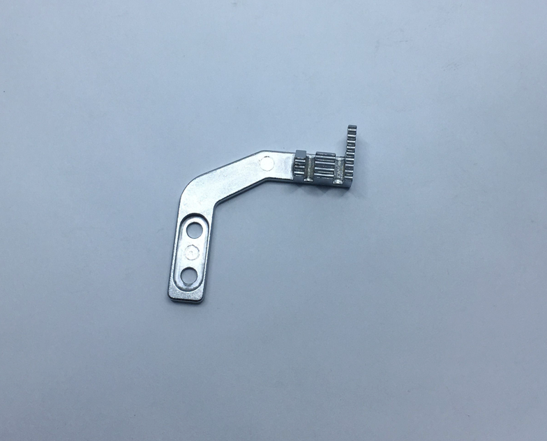 416369901 Feed Dog (Rear)