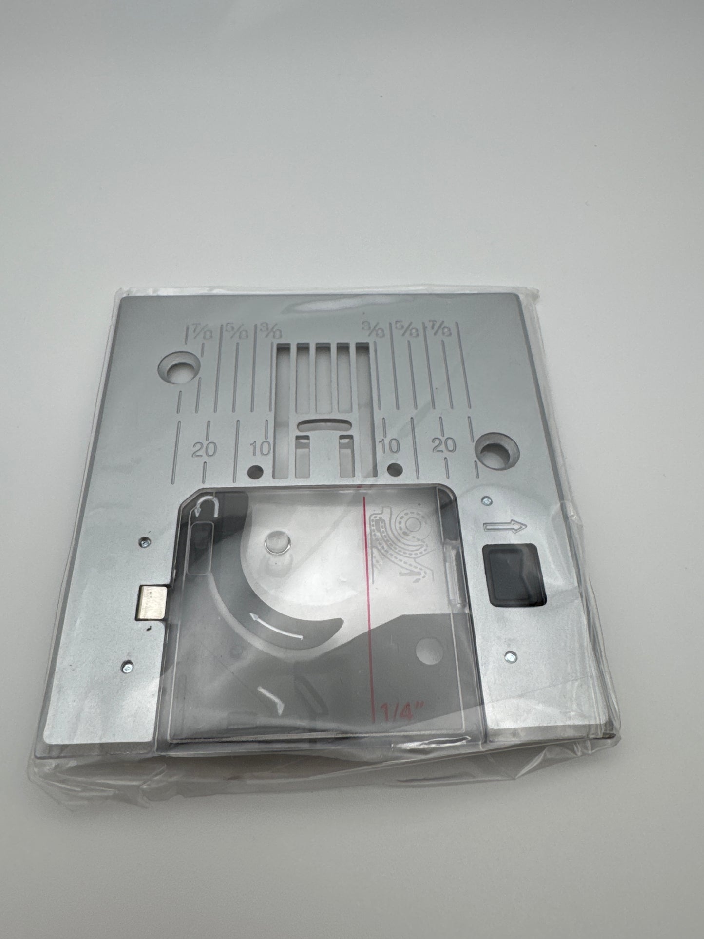 PFAFF PASSPORT NEEDLE PLATE COMPLETE - 416679601