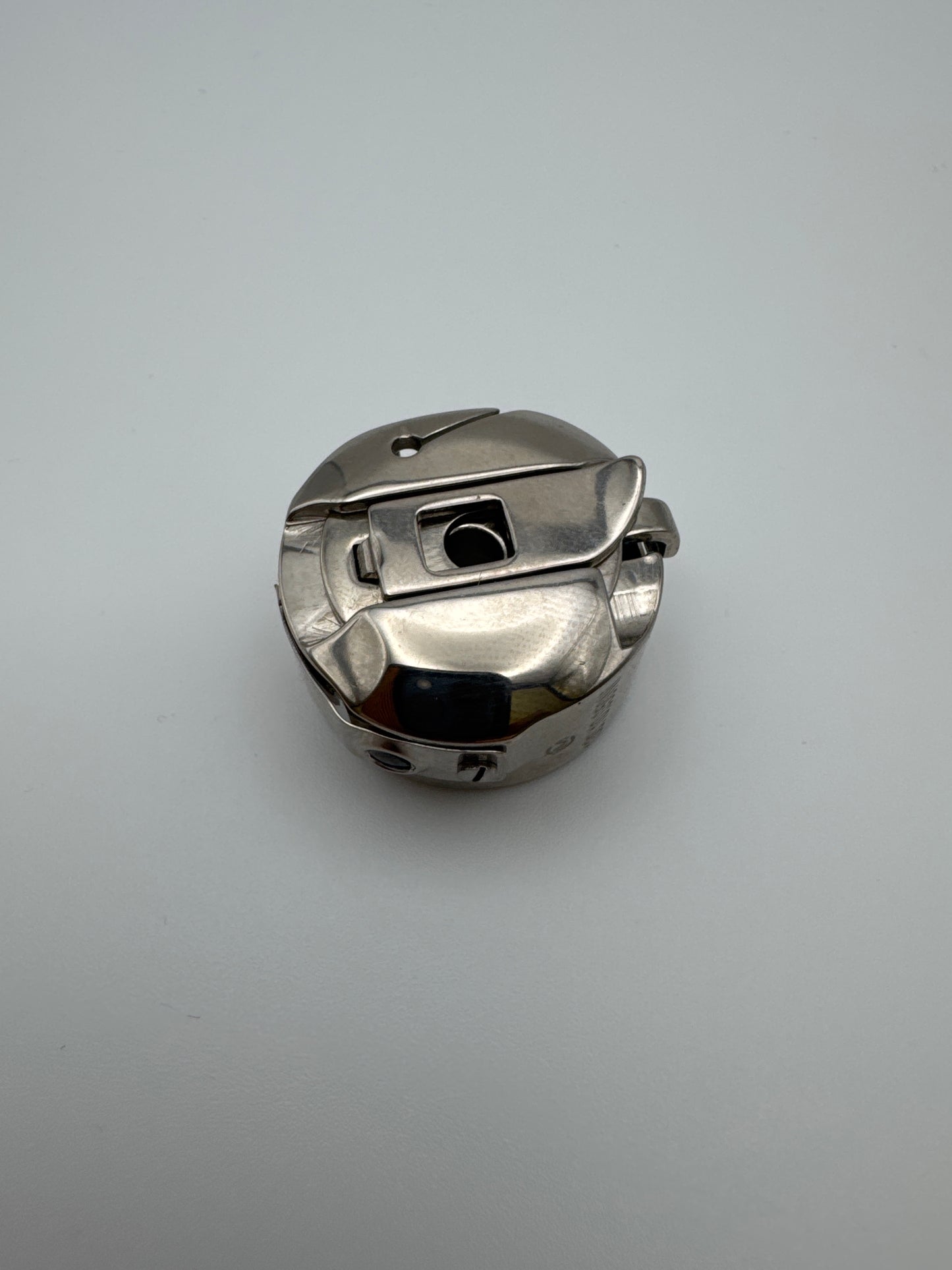 BERNINA BOBBIN CASE M CLASS Q20 Q24 - 0348427000