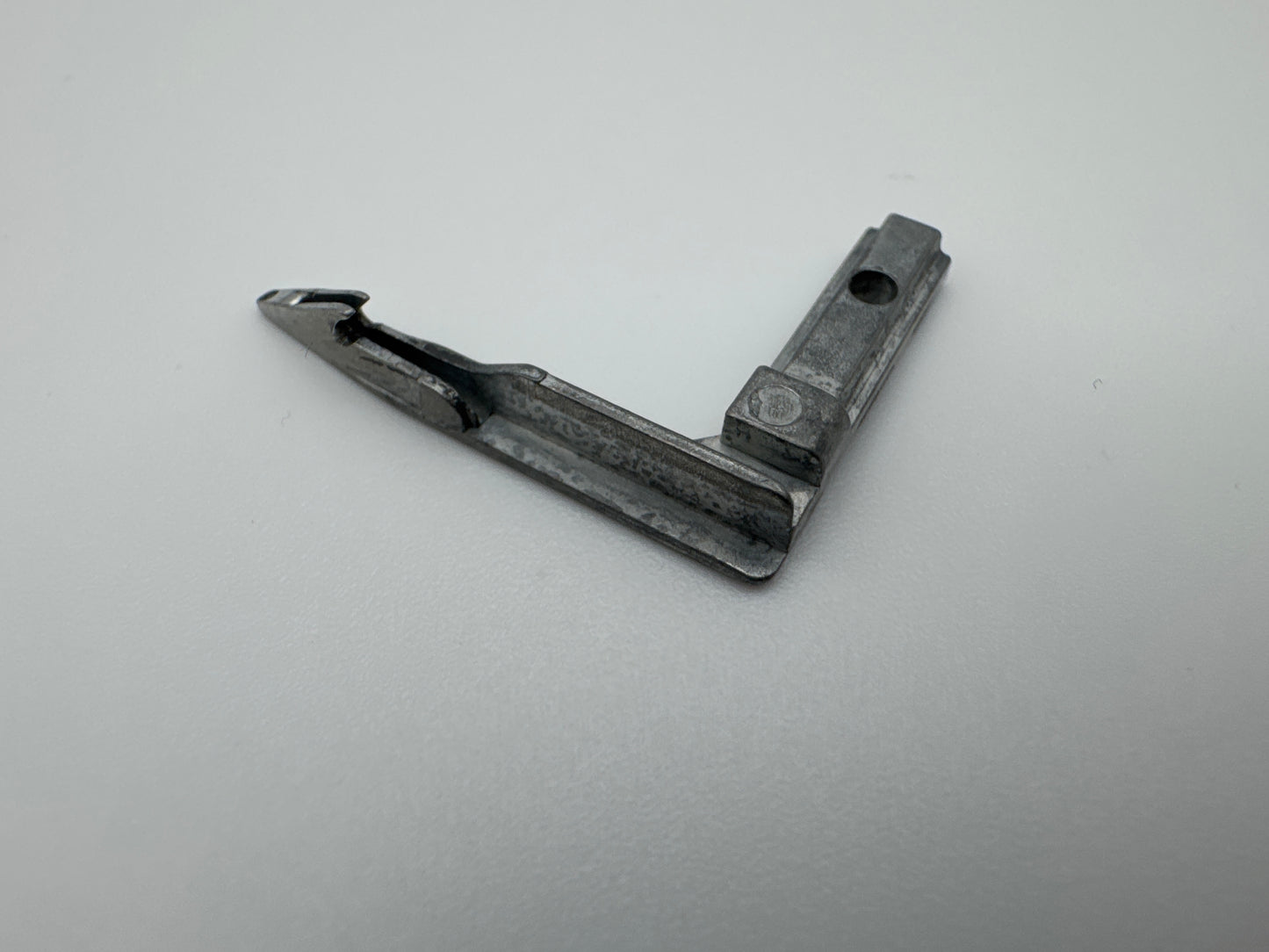 VIKING/PFAFF THREAD FETCHER (EPIC/ICON SERIES) - 68016241