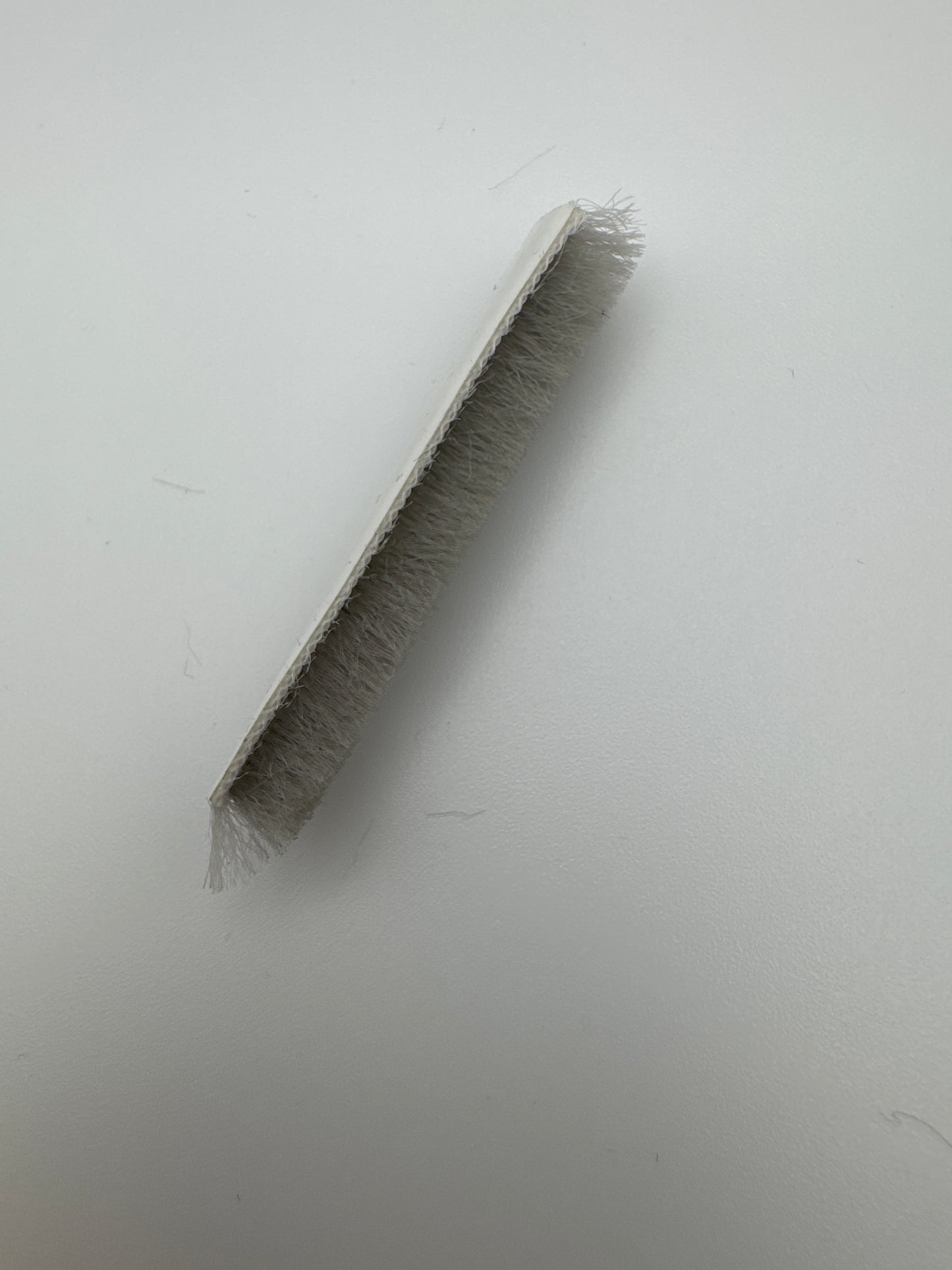 BRUSH PILE SEAL - 413233506