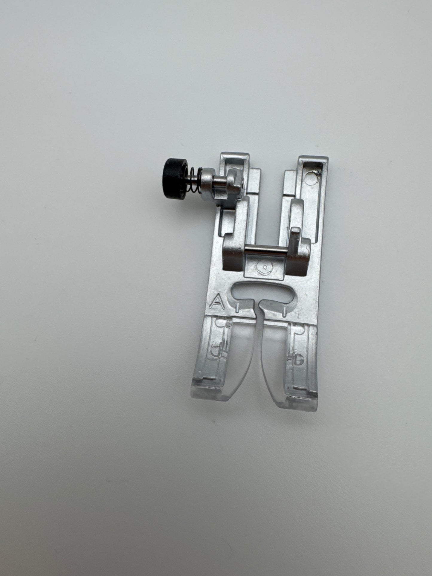 Standard Presser Foot fits N - 40245085