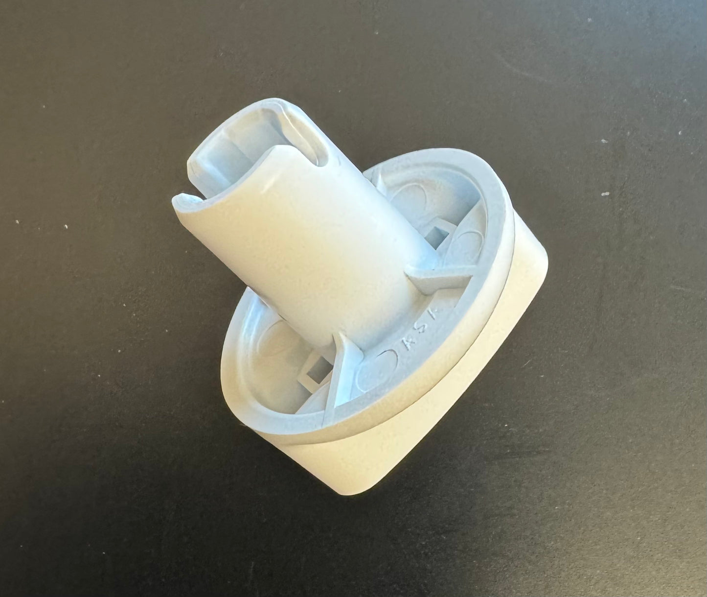 UPPER LOOPER ACTIVATE/DEACTIVATE KNOB #0340847100 BERNINA L890