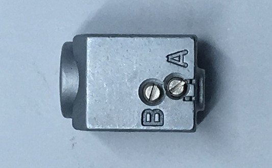 416327501 Needle Clamp (Body) Comp (For 4 Thread)