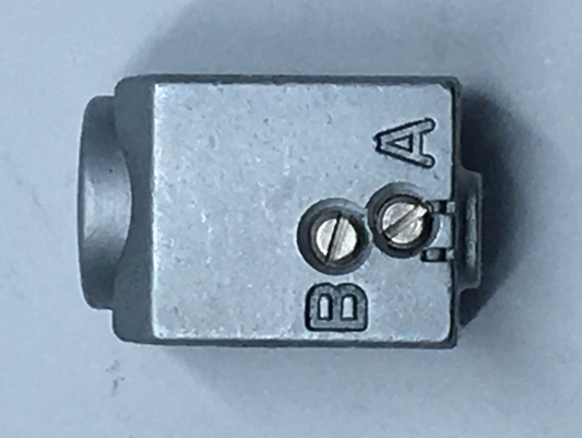 416327501 Needle Clamp (Body) Comp (For 4 Thread)