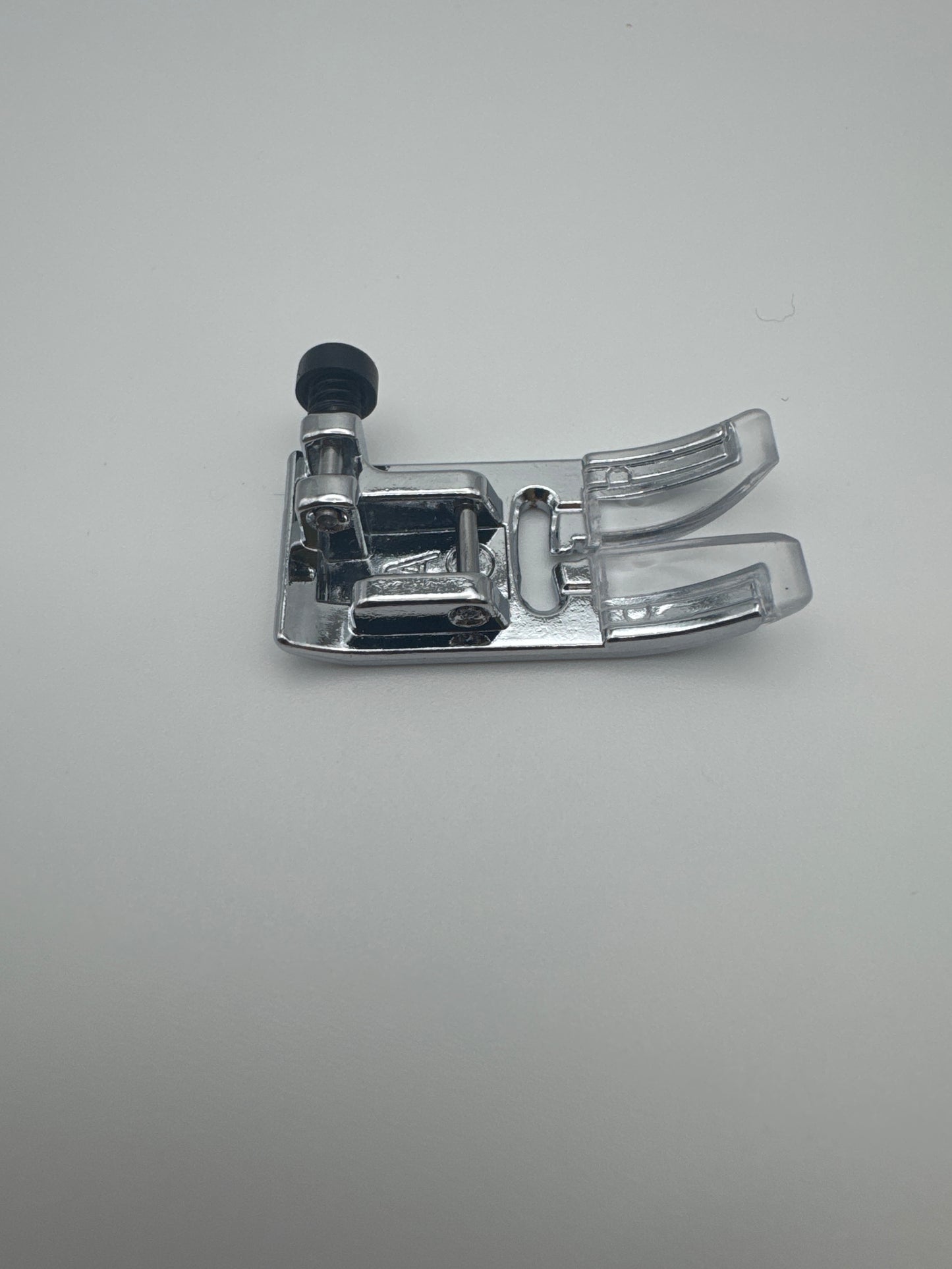 Zig Zag Foot A (top load 7mm) - 832523007